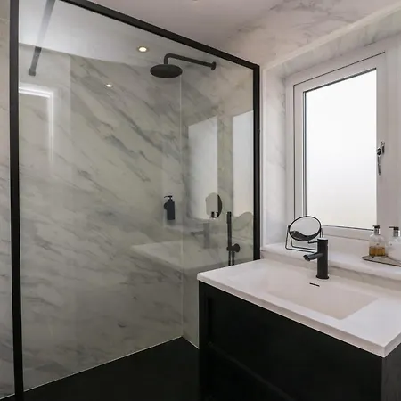 Ananda House * Windermere